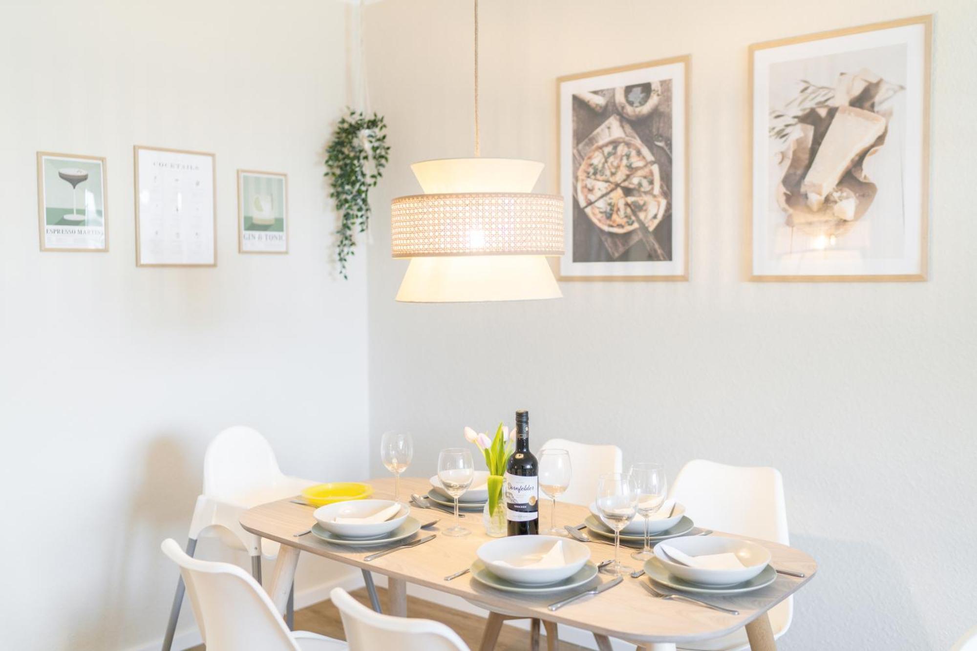 Wolfsburg Innenstadt - Happyhome - Direkt In Der Porschestrasse, 5 Personen & Kind, 3 Zimmer المظهر الخارجي الصورة